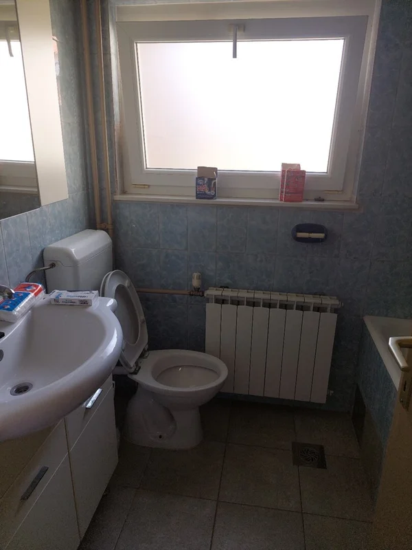 BORONGAJ – KUĆA S DVA ODVOJENA STANA, 180 m²