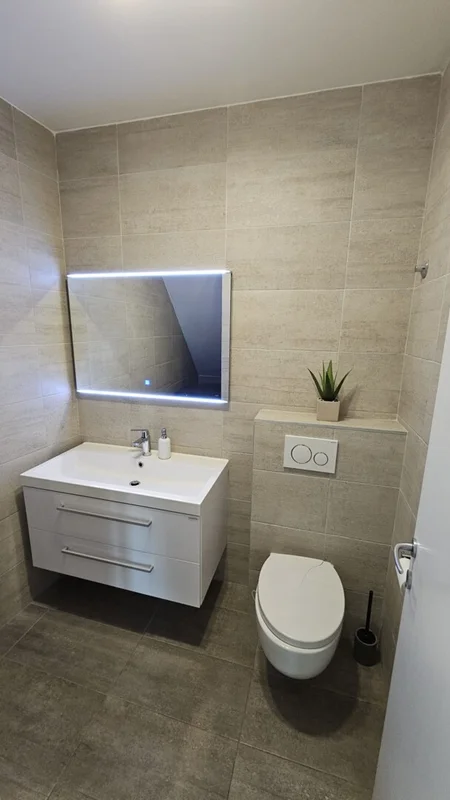 Zagreb, borčec, stan, 160m2!! Vrt -390m2 i 2 vpm!!