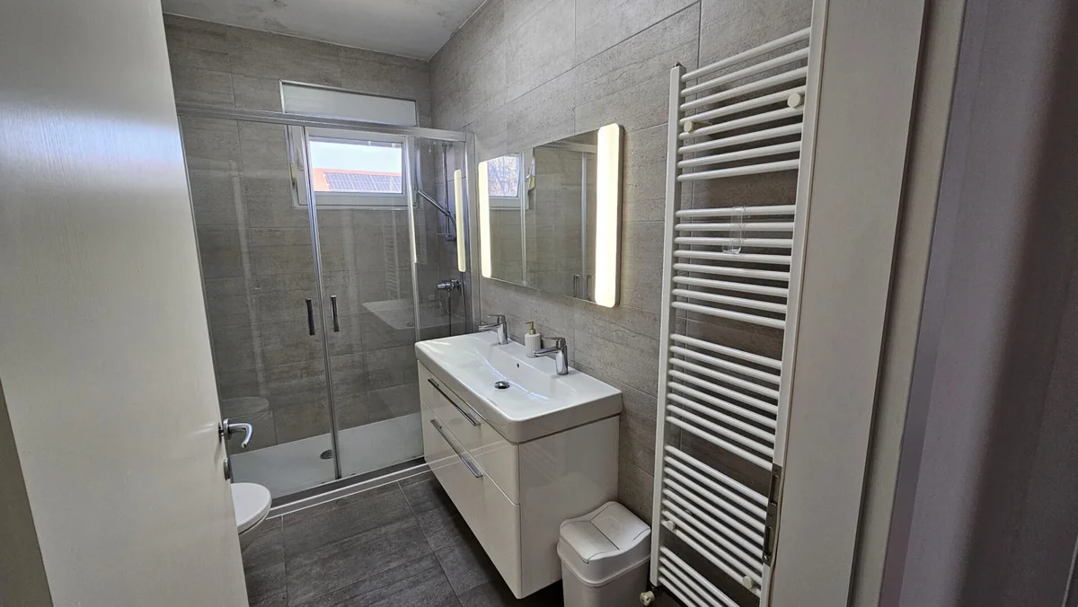 Zagreb, borčec, stan, 160m2!! Vrt -390m2 i 2 vpm!!