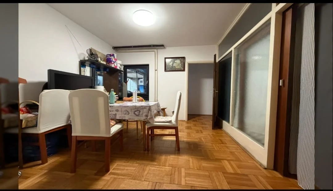 Špansko – prostran stan s dvije lođe, 3. kat