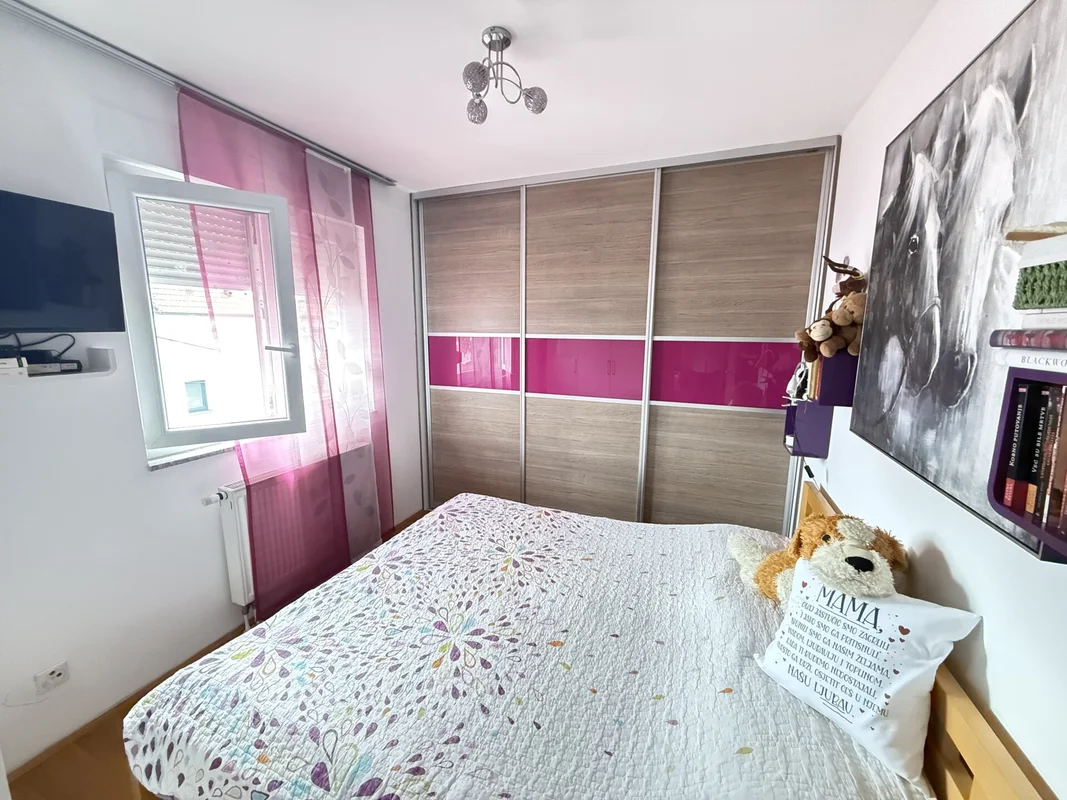 Stan, Zagreb, Dubrava, dvije spavaće! 78m2+terasa+garaža +spremište!