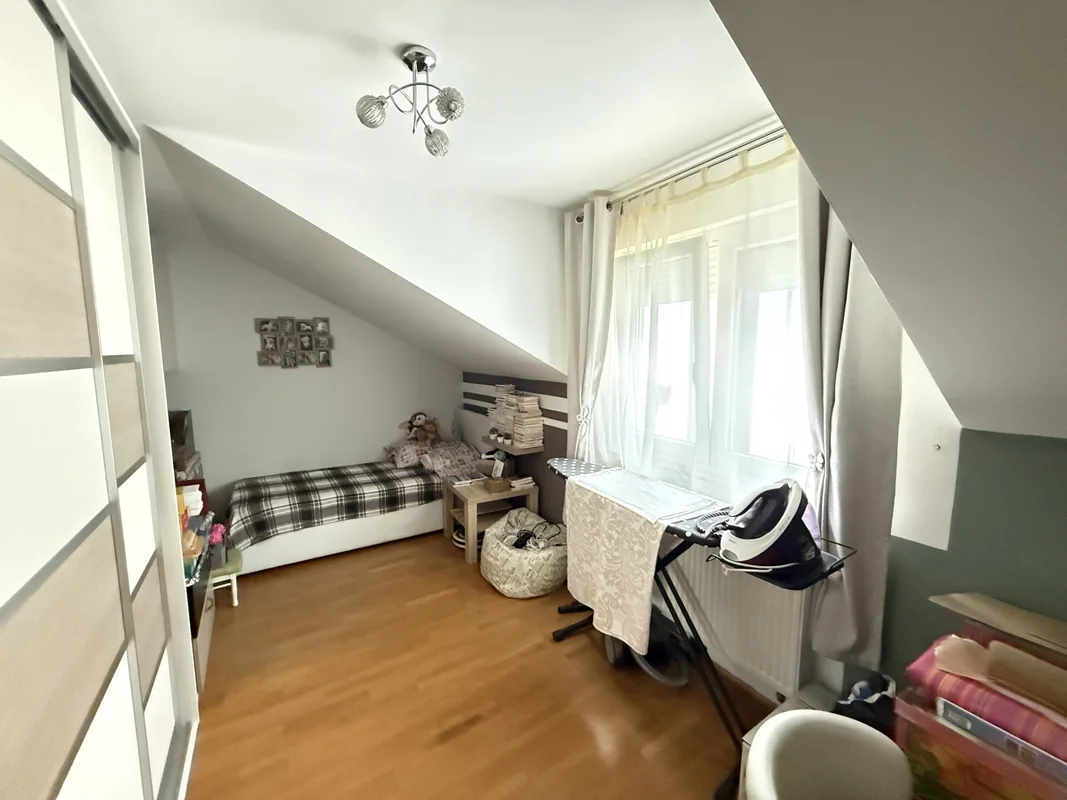 Stan, Zagreb, Dubrava, dvije spavaće! 78m2+terasa+garaža +spremište!