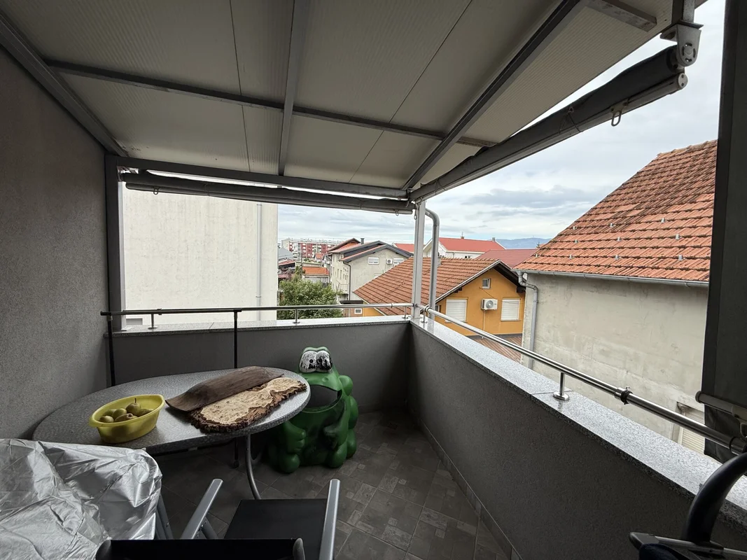 Stan, Zagreb, Dubrava, dvije spavaće! 78m2+terasa+garaža +spremište!