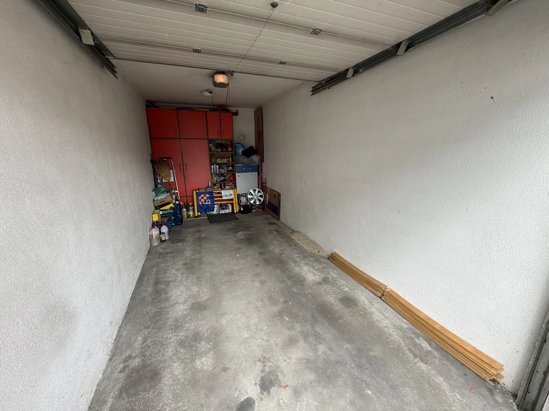 Stan, Zagreb, Dubrava, dvije spavaće! 78m2+terasa+garaža +spremište!