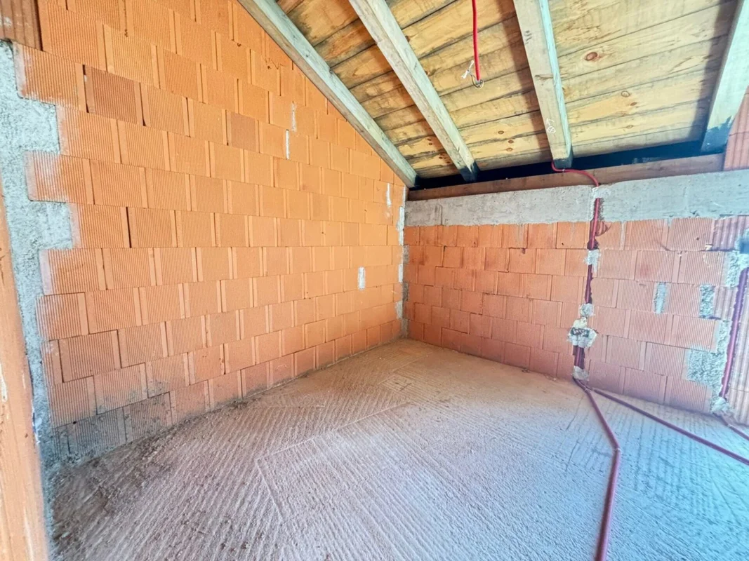 Nova samostojeća kuća 197 m² s vrtom – Bregana (prodaja)