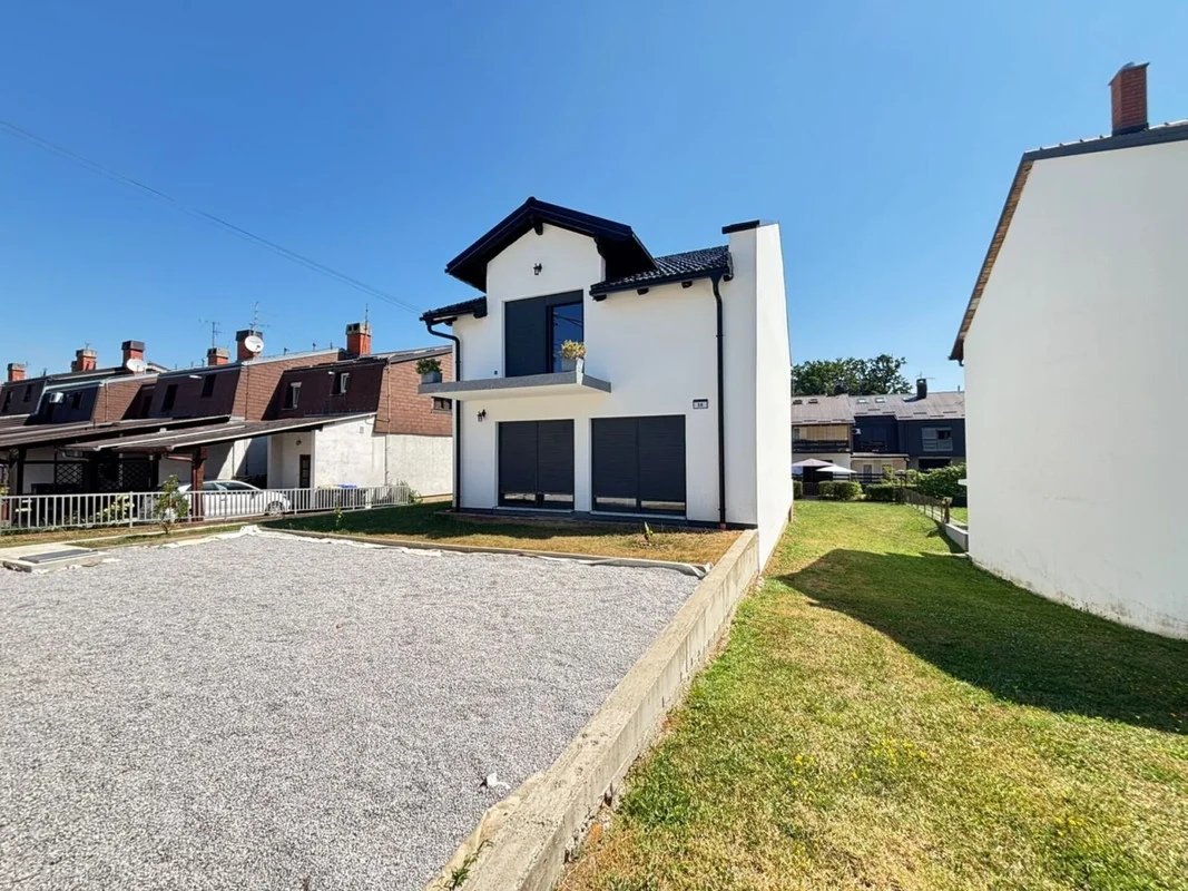 Nova samostojeća kuća 197 m² s vrtom – Bregana (prodaja)