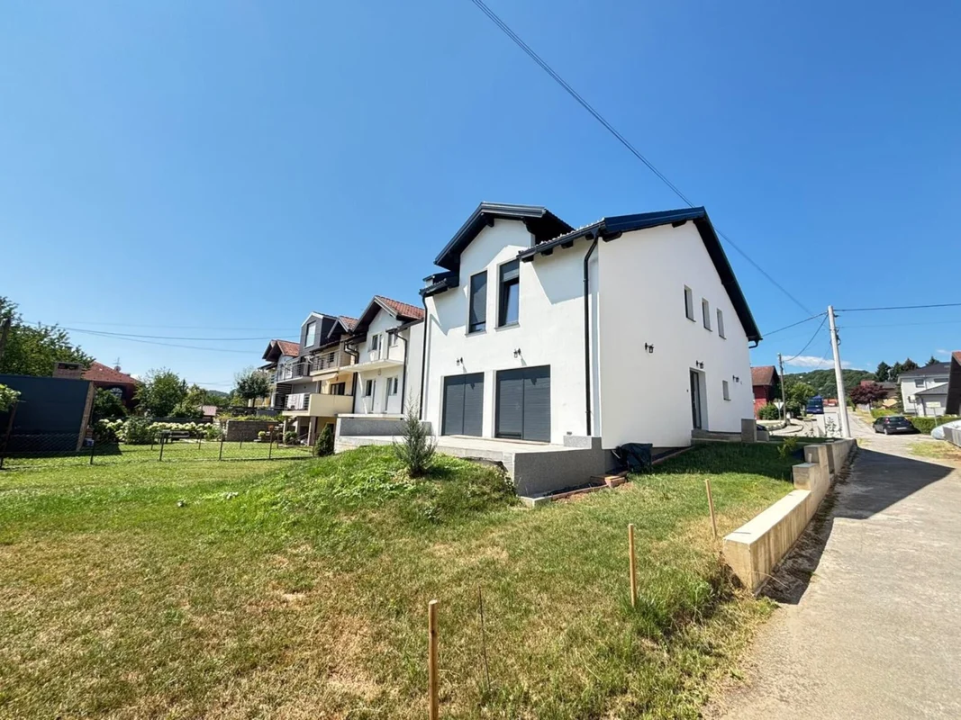 Nova samostojeća kuća 197 m² s vrtom – Bregana (prodaja)