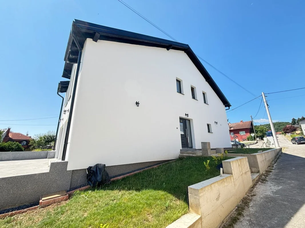 Nova samostojeća kuća 197 m² s vrtom – Bregana (prodaja)