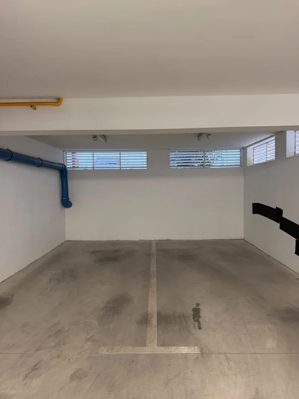 Stan, Zagreb, sesvetski Kraljevec, 88,5m2 sa dva parkinga u garaži!