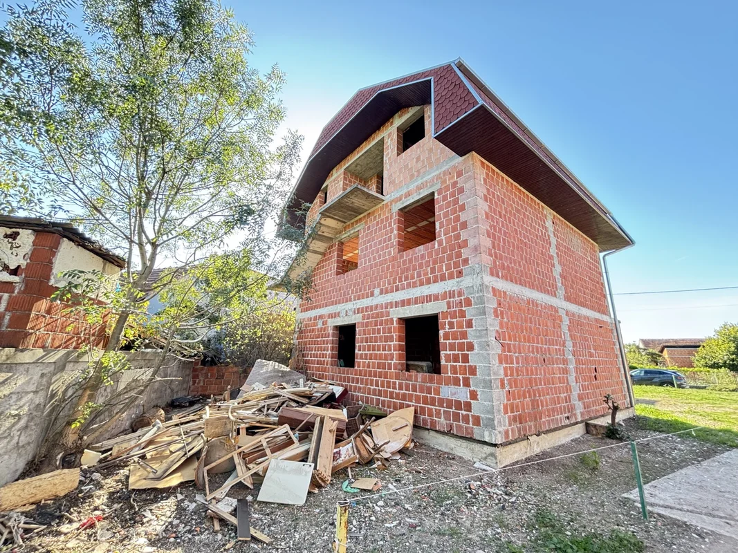 Samostojeća kuća 200 m² na parceli 667 m² – Velika Kosnica
