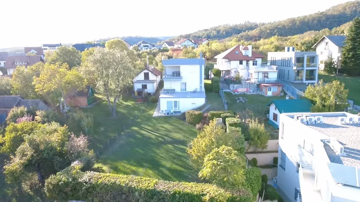 Kuća, Zagreb, mikulići! Dva odvojena stana! 380m2+ 1100m2 okućnice!
