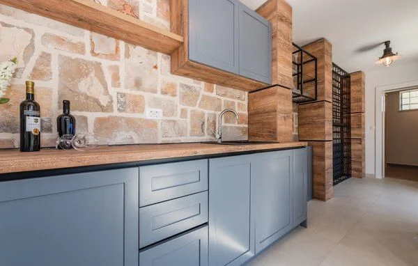 Brač, Vila za odmor, 1055m2, PRVI RED DO MORA!!