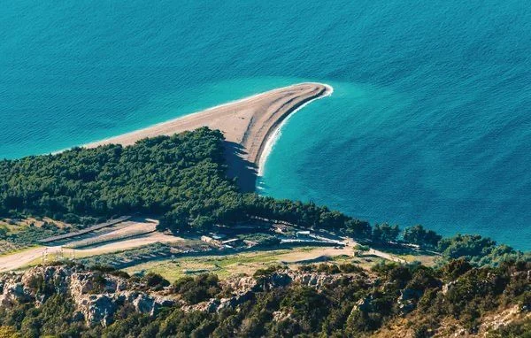 Brač, Vila za odmor, 1055m2, PRVI RED DO MORA!!