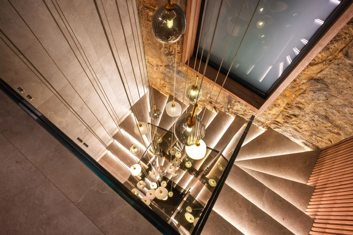 Zagreb, prekrasna urbana vila, srebrnjak, 245m2 (S PRIVATNOM KONOBOM)!