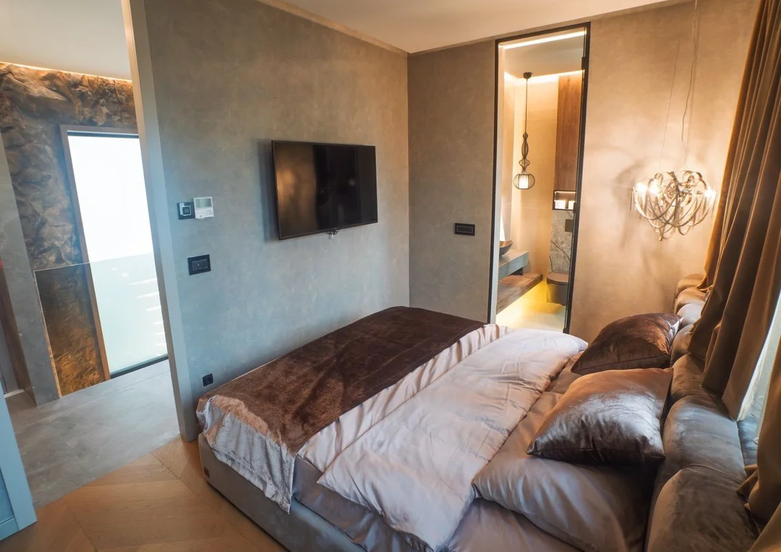 Zagreb, prekrasna urbana vila, srebrnjak, 245m2 (S PRIVATNOM KONOBOM)!