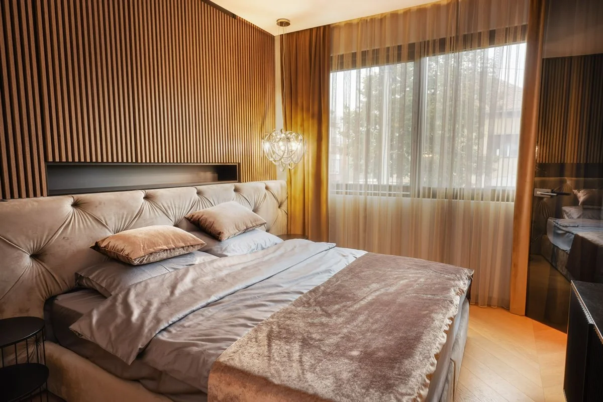 Zagreb, prekrasna urbana vila, srebrnjak, 245m2 (S PRIVATNOM KONOBOM)!