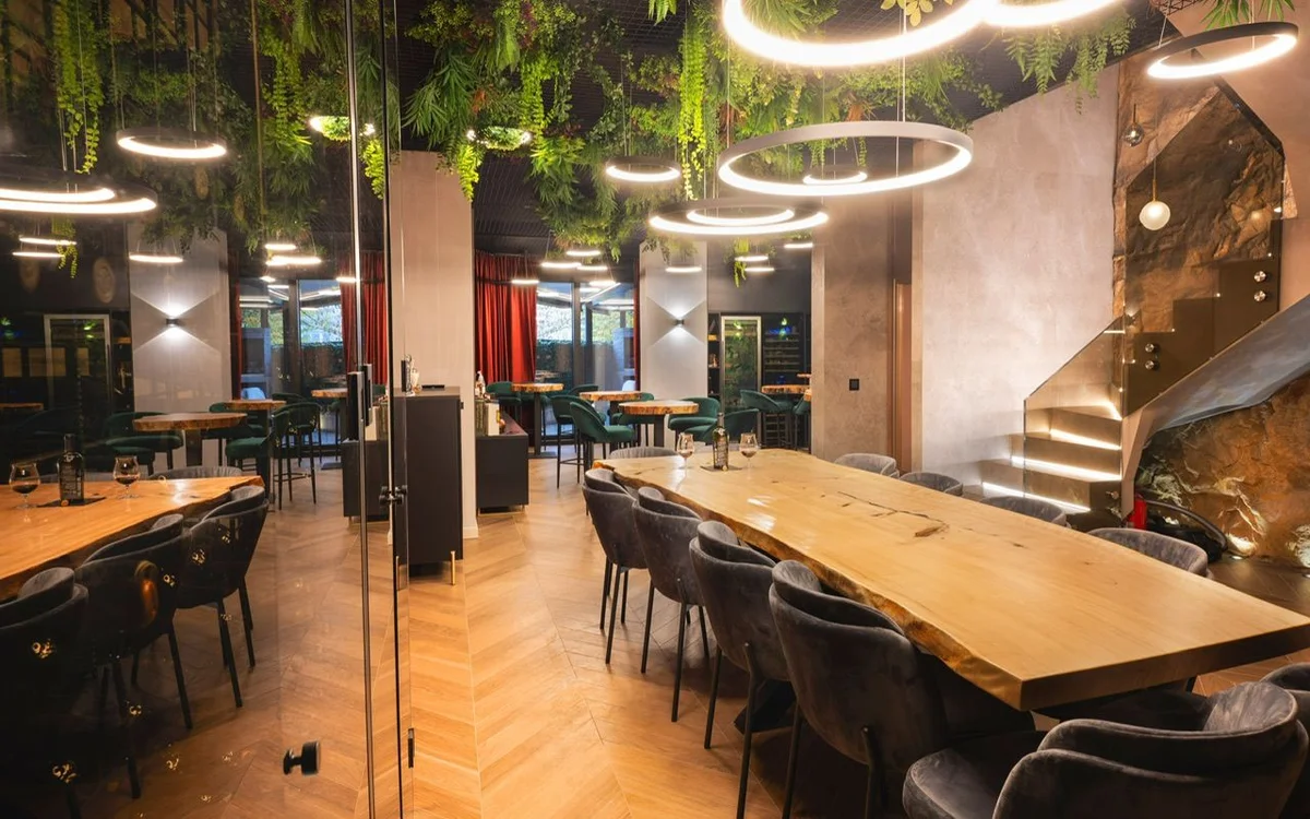 Zagreb, prekrasna urbana vila, srebrnjak, 245m2 (S PRIVATNOM KONOBOM)!