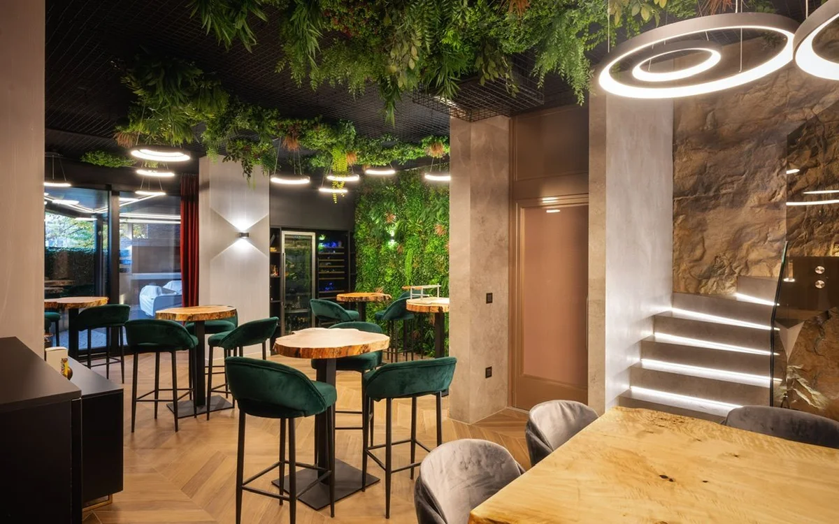 Zagreb, prekrasna urbana vila, srebrnjak, 245m2 (S PRIVATNOM KONOBOM)!