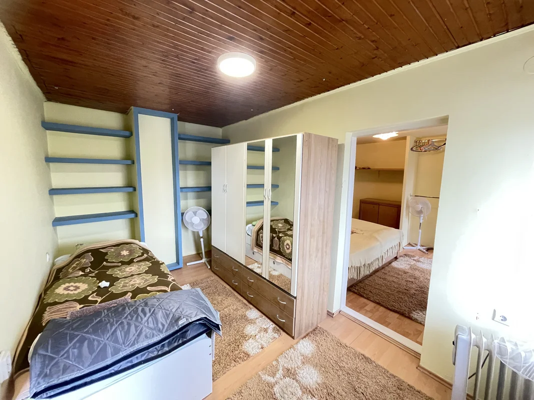 Borongaj, kuća 350 m² – 3 stana + poslovni prostor – odlična lokacija