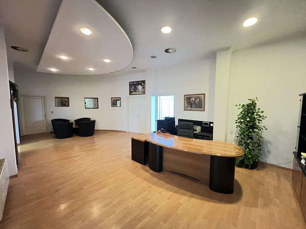 Zagreb, najam, poslovni prostor, 585m2 NKP puno parkinga!Top lokacija!