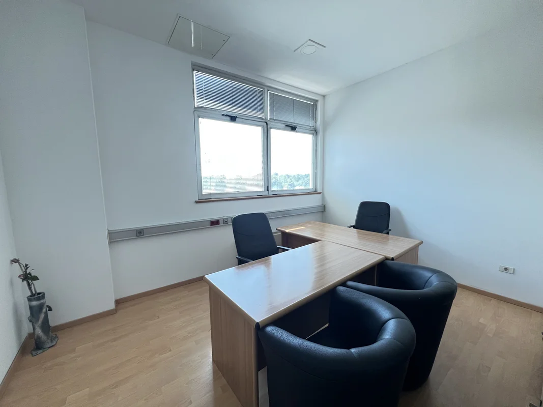 Zagreb, najam, poslovni prostor, 585m2 NKP puno parkinga!Top lokacija!