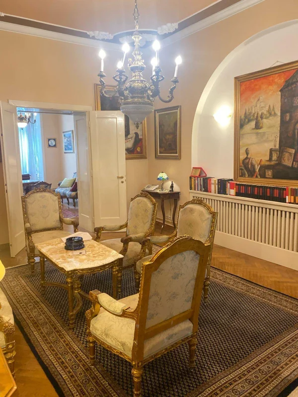 Stan, Zagreb, centar, 200m2 + 30m2 spremište!! Prvi kat! Luksuzan!