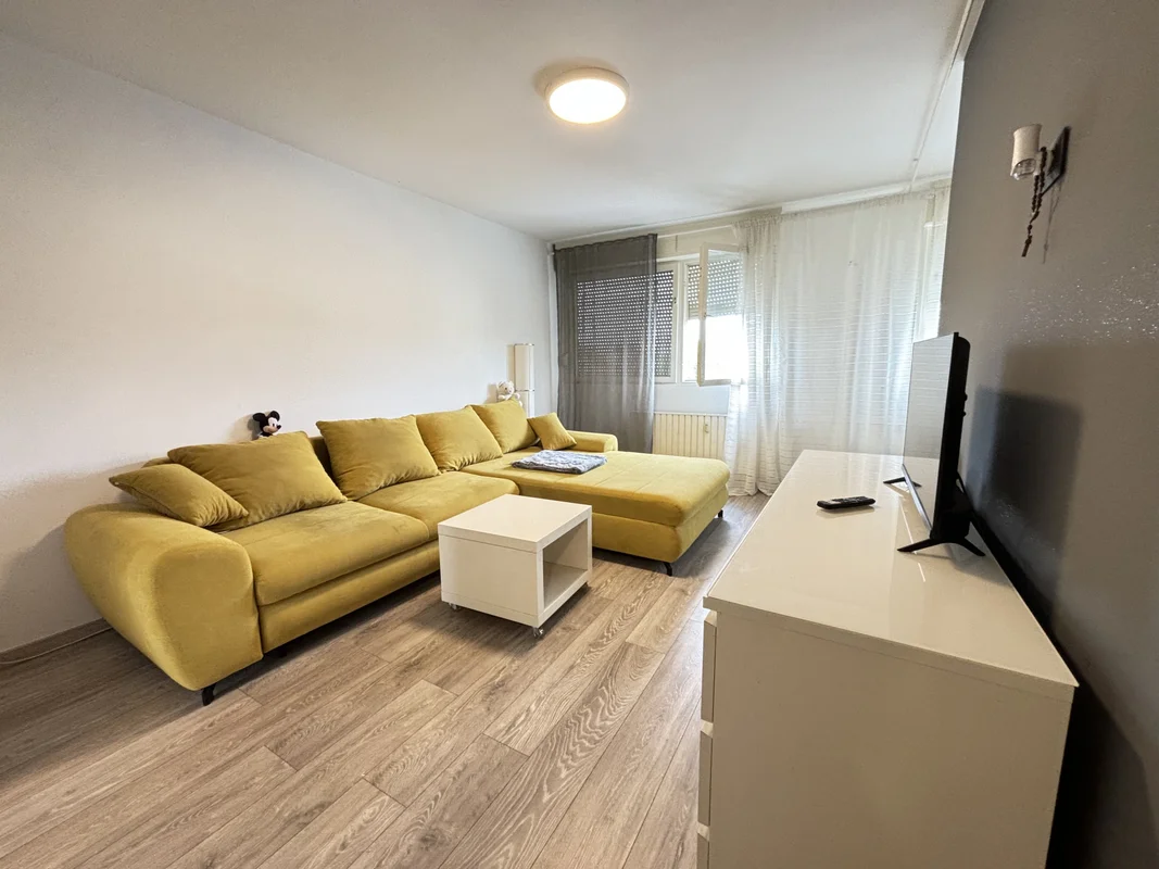 Uređen stan 31m² – Južno Naselje, Samobor