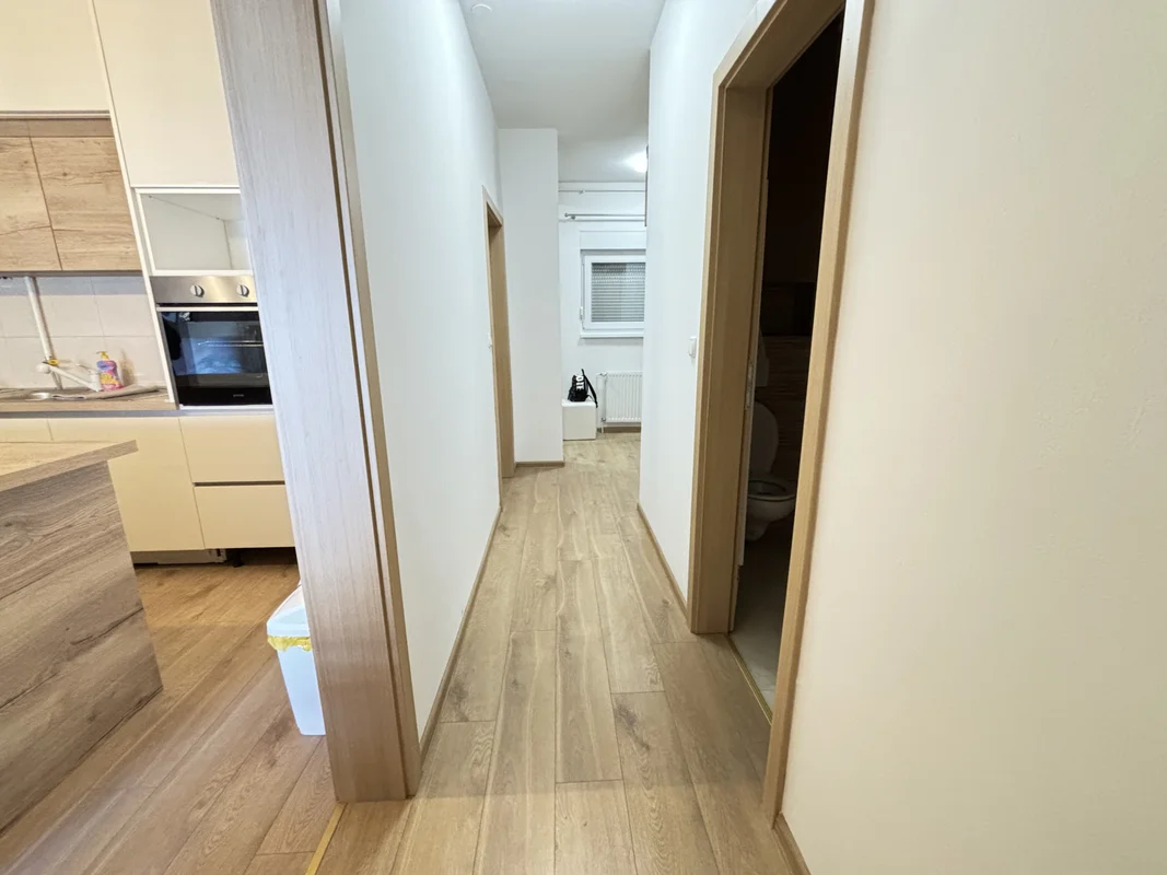 Moderan 3-sobni stan s loggiom i liftom, 65 m², Špansko
