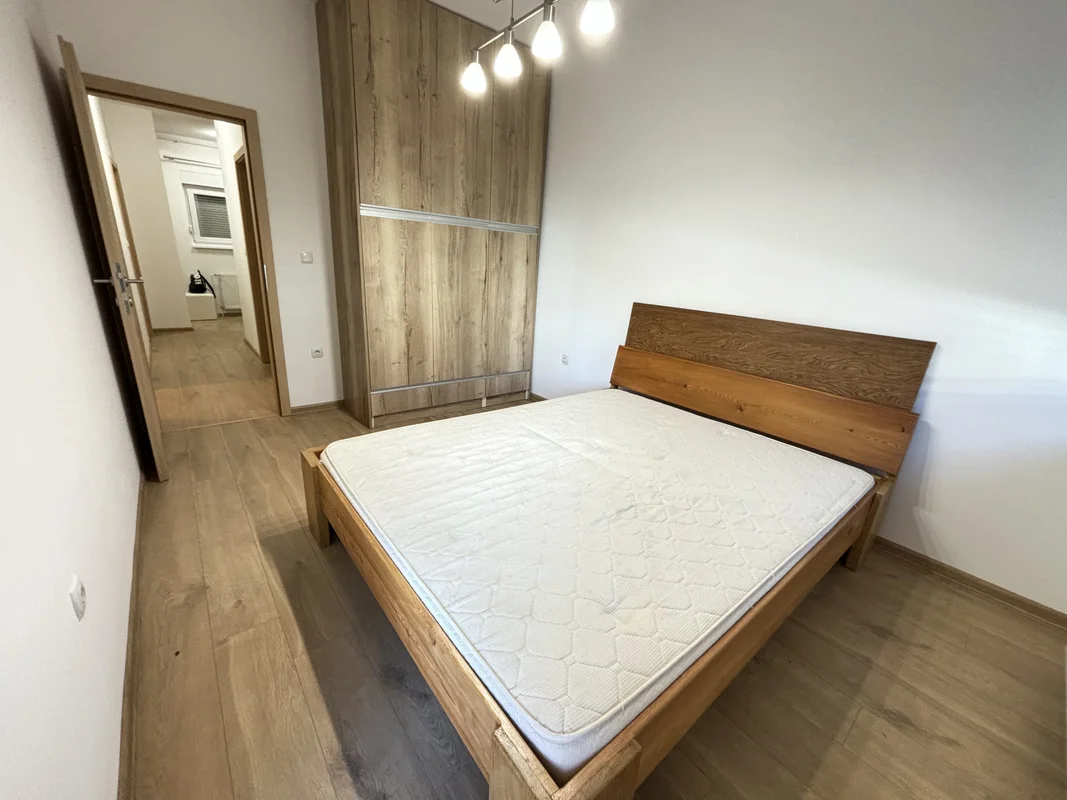 Moderan 3-sobni stan s loggiom i liftom, 65 m², Špansko