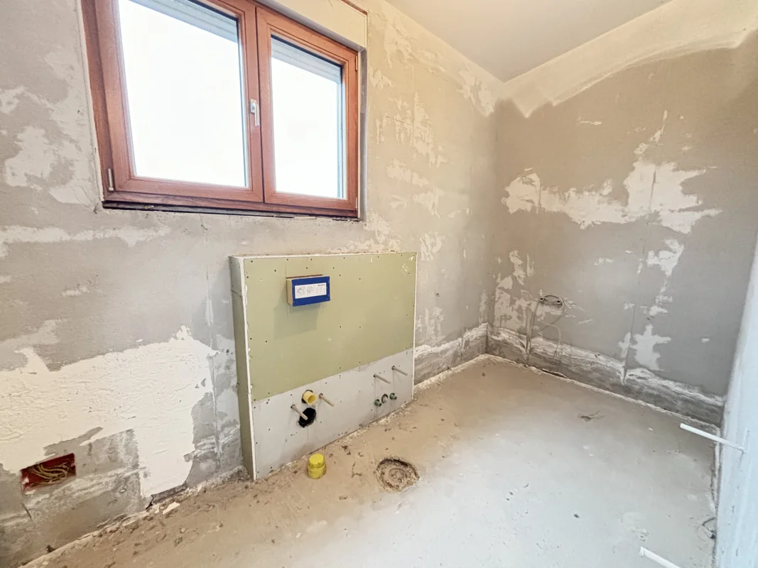 Iznajmljuje se luksuzni penthouse s terasom i panoramom – Bijenik