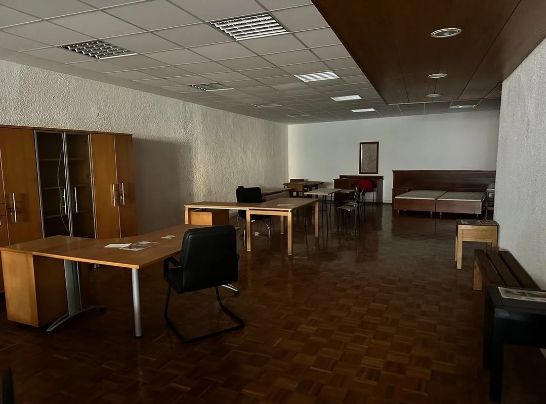 Rijeka, poslovni prostor, 221m2 sa parkingom!!