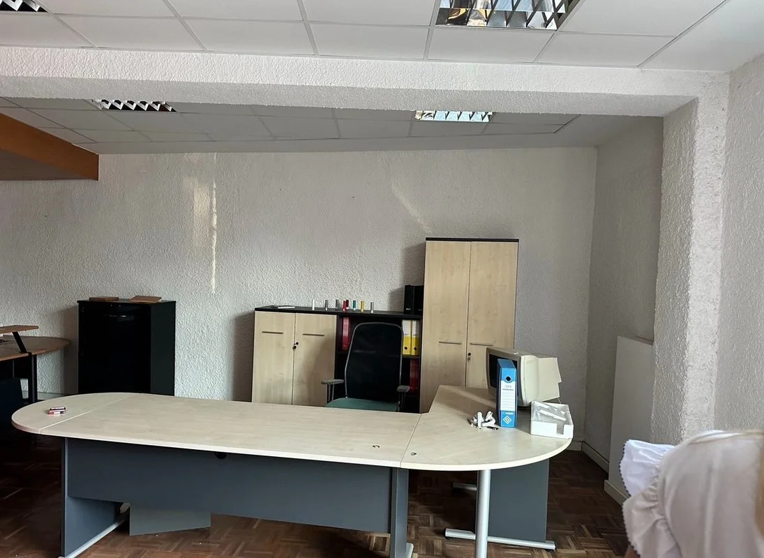 Rijeka, poslovni prostor, 221m2 sa parkingom!!