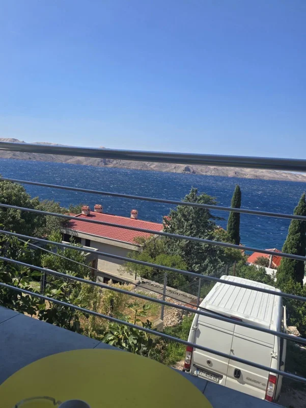 Kuća sa dva apartmana, Karlobag, 3 red do mora!! NOVOADAPTIRANO!