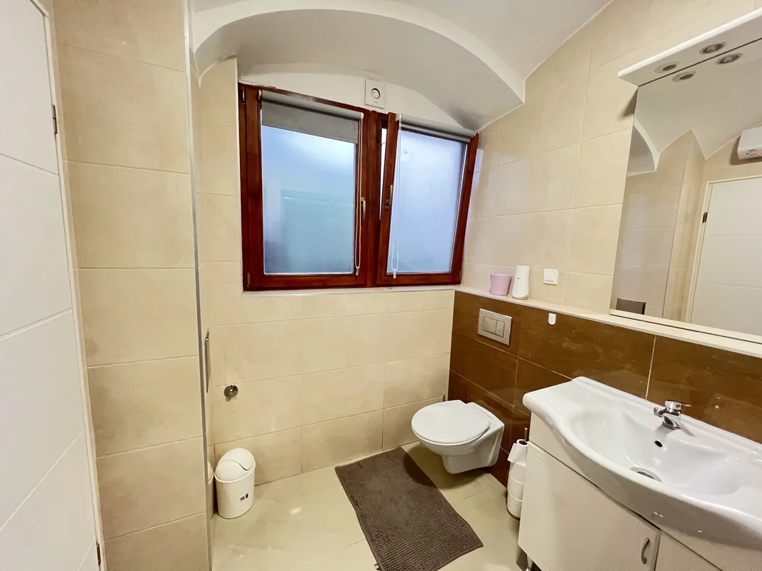 Stan, centar, TKALČIĆEVA ULICA, 38m2 + tavan!! ADAPTIRAN!!