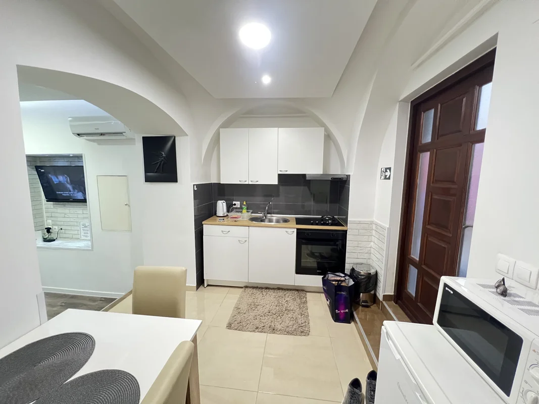 Stan, centar, TKALČIĆEVA ULICA, 38m2 + tavan!! ADAPTIRAN!!