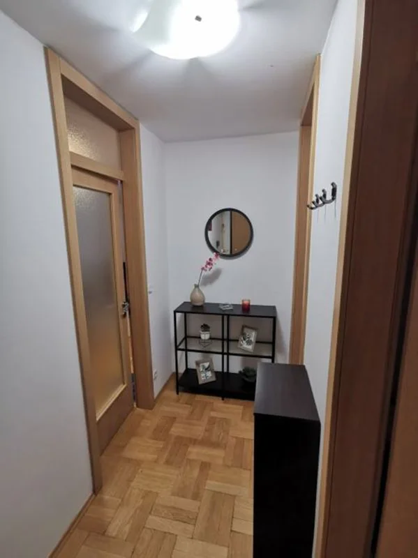 Prostran 4-soban stan s loggiom i garažom – Vrapče, Bolnička cesta