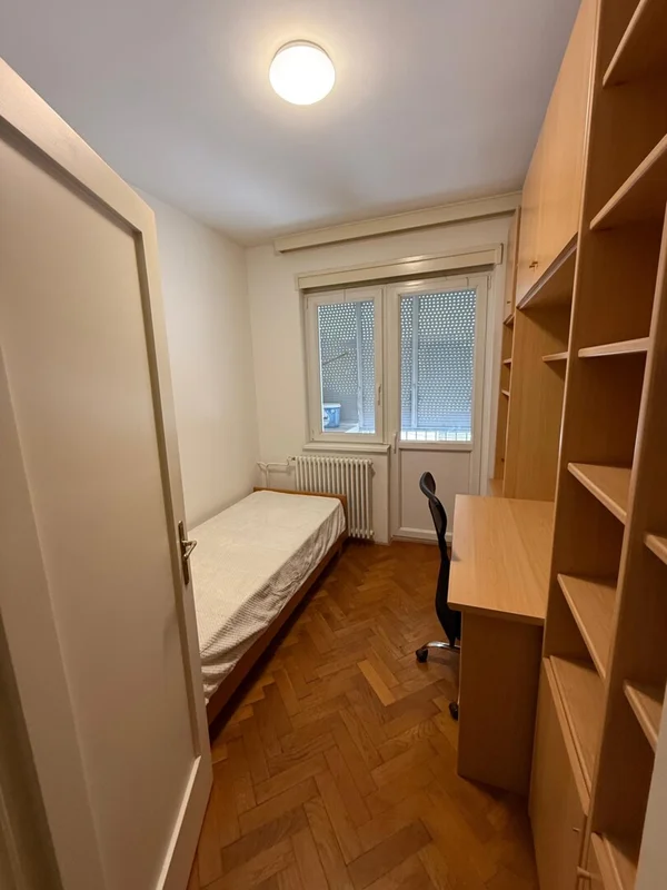 Stan, Zagreb, centar, 3 spavaće sobe idealno za studente!!