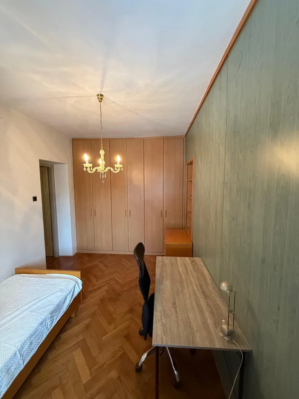 Stan, Zagreb, centar, 3 spavaće sobe idealno za studente!!