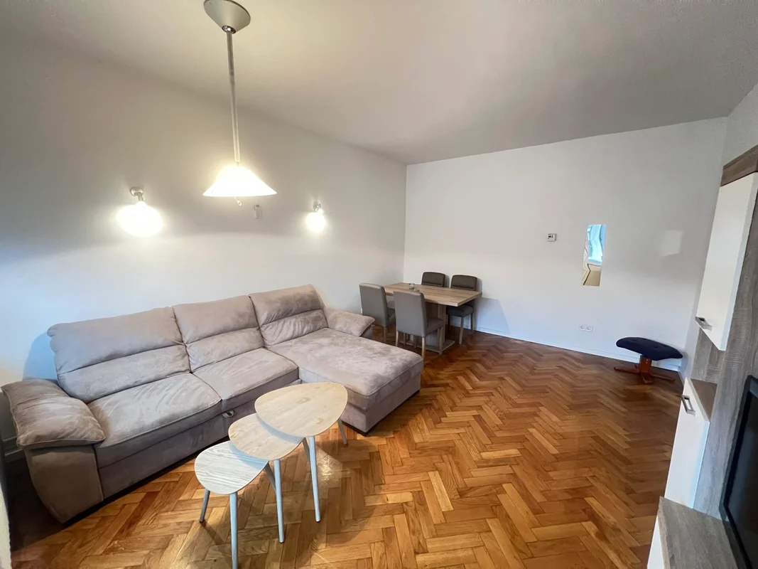 Stan, Zagreb, centar, 3 spavaće sobe idealno za studente!!