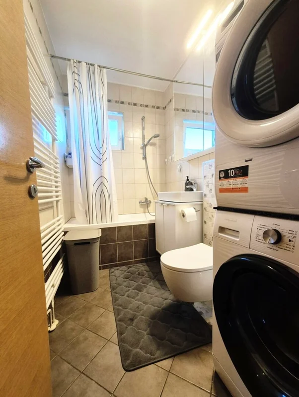 Ekskluzivan stan 105 m² s terasom i parkingom, zadnji kat, Podsused