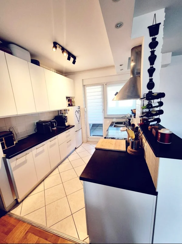 Ekskluzivan stan 105 m² s terasom i parkingom, zadnji kat, Podsused