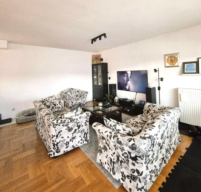 Ekskluzivan stan 105 m² s terasom i parkingom, zadnji kat, Podsused