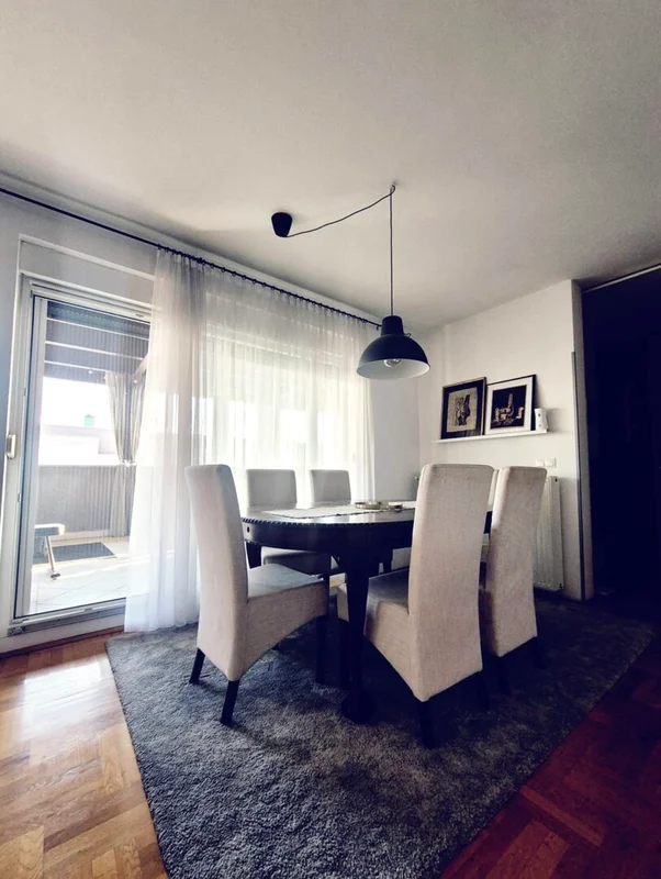 Ekskluzivan stan 105 m² s terasom i parkingom, zadnji kat, Podsused