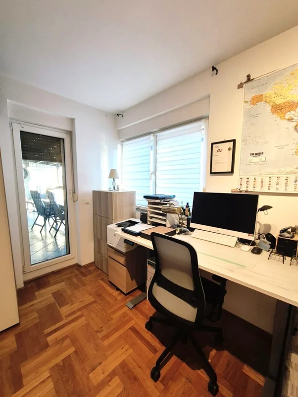 Ekskluzivan stan 105 m² s terasom i parkingom, zadnji kat, Podsused