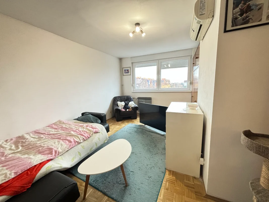 Stan 43 m² s loggiom, energetski obnovljena zgrada, Stenjevec