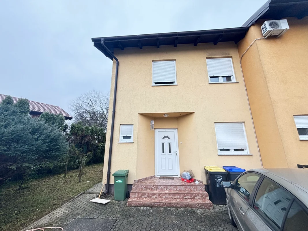 Samobor, Domoslavec – kuća 120 m² s vrtom 175 m² i 3 parkinga