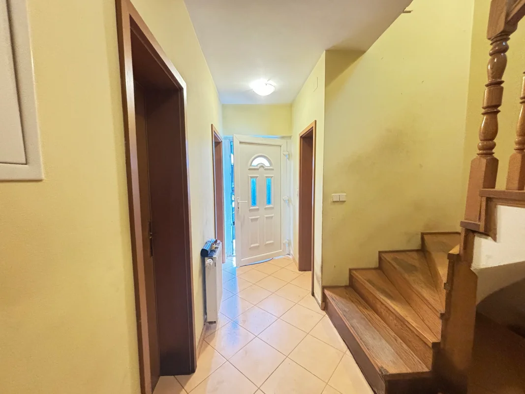 Samobor, Domoslavec – kuća 120 m² s vrtom 175 m² i 3 parkinga