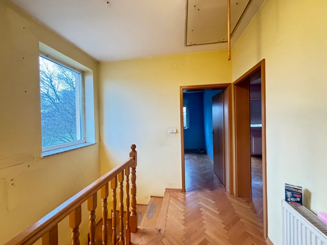 Samobor, Domoslavec – kuća 120 m² s vrtom 175 m² i 3 parkinga