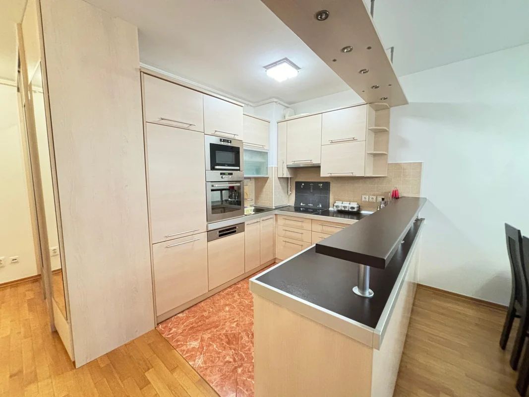 Stan, zagreb, Črnomerec, top lokacija! 57m2+ garažno parkirno mjesto!!