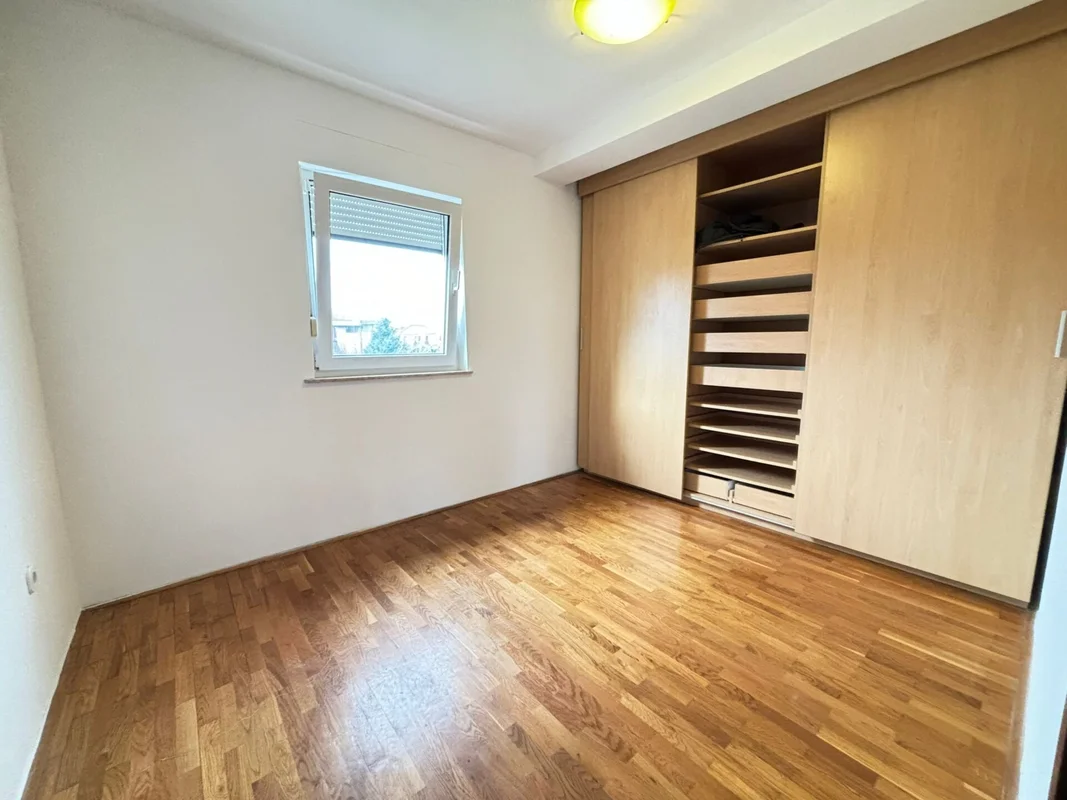 Stan, zagreb, Dugave, 53m2, prekrasan balkon, top lokacija!